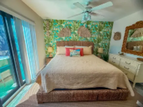 New! Modern 3 Bed Townhome on North Captiva Island w/Beachfront views