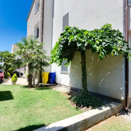 Apartments Valbruna