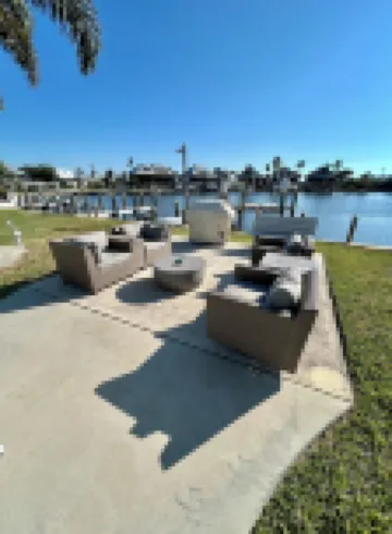MALU LANI Inn & Marina