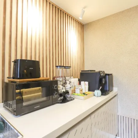 Brown Dot Cheorwon Dongsong Branch Отели рядом с достопримечательностью «Библиотека «Кальмаль»»