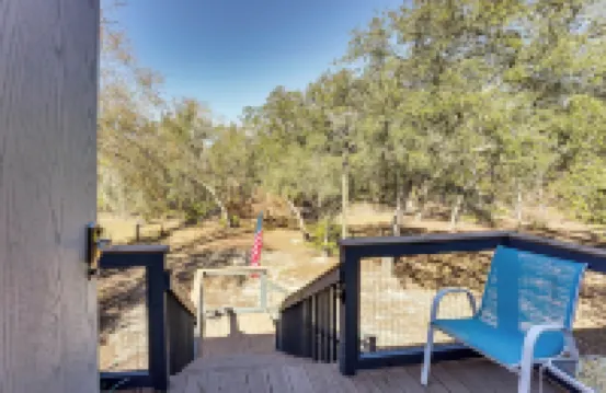 < 1 Mi From Suwannee River, Hideaway w/ Lanai