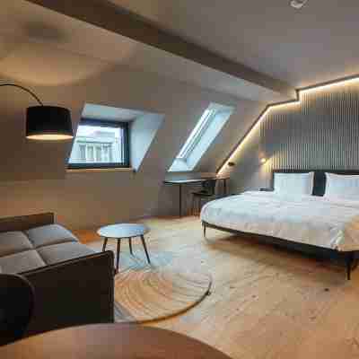 Conlon House Central Rooms