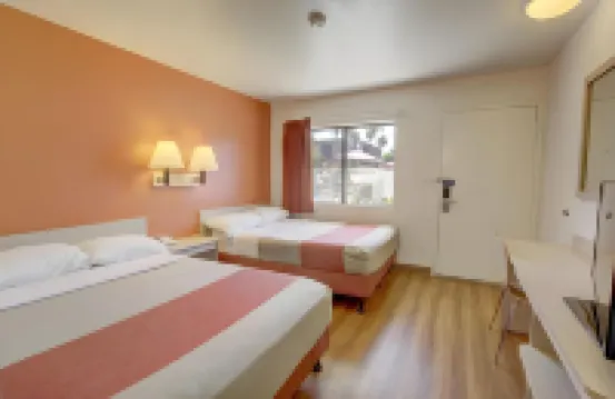 Motel 6 Corona, CA - Norco