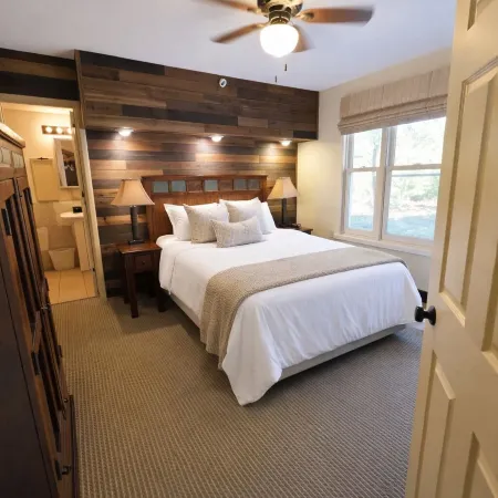 The Historic Crags Lodge
