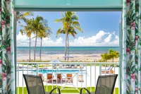 Grassy Flats Resort & Beach Club - View biển