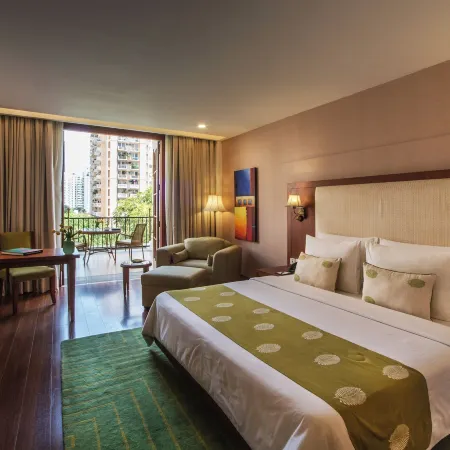 DLF City Club 5