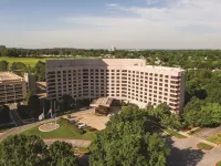 DoubleTree by Hilton Tulsa - Warren Place Hotel di 
