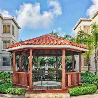 Spacious Beach Suite - Minutes from Grace Bay Others