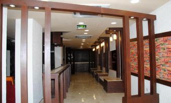 Star Emirates Inn