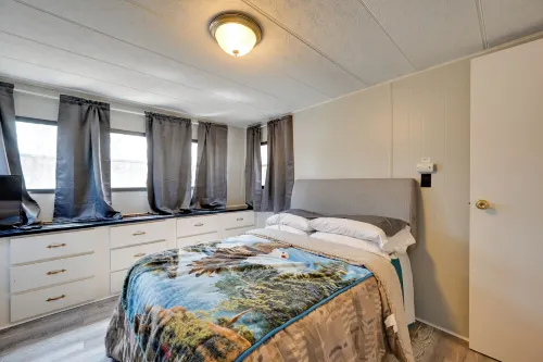 6 Mi to Fort Knox! Rural Family Home, Pets Welcome - Homestays