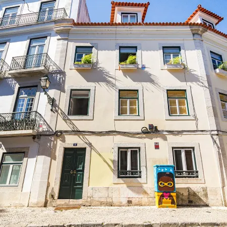 GuestReady - Classical Portuguese Style Family Apt in Bohomeain Alfama