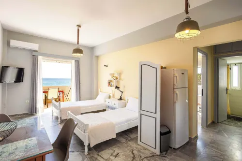 Beachfront Nest Memi Koroni-seaheaven House B1