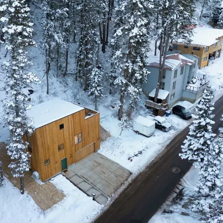 Parkview Mountain House by AvantStay