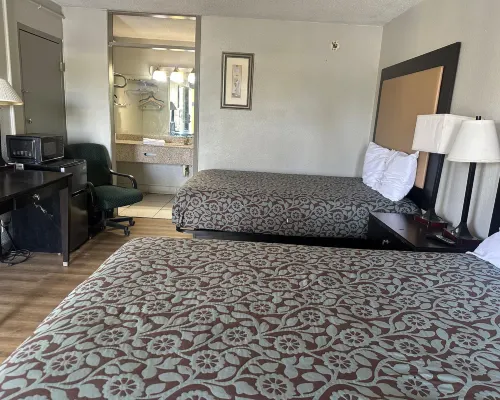 La Casa Inn Albany Near Tifton GA I 75 Hotels in Dougherty County