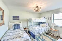 Summer Winds Resort Condo w/ Ocean Views!