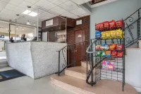 Coastal Inn by Beach and Boardwalk