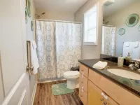 611b Large 3 Bedroom Downtown Parking Hotels in Kannapolis