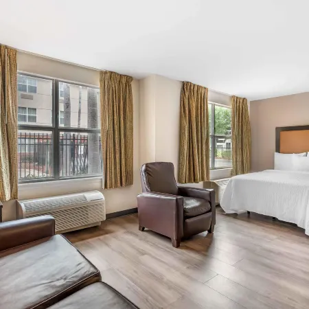 Extended Stay America Suites - Tampa - Airport - N Westshore Blvd