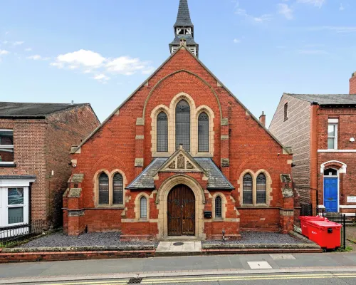 Emmanuel Church Apartments Hotels in Warrington