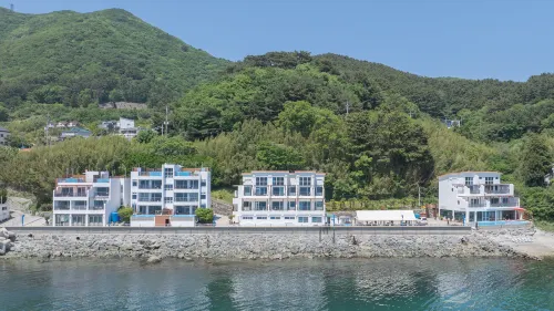 Geoje Black Pearl Marina Resort