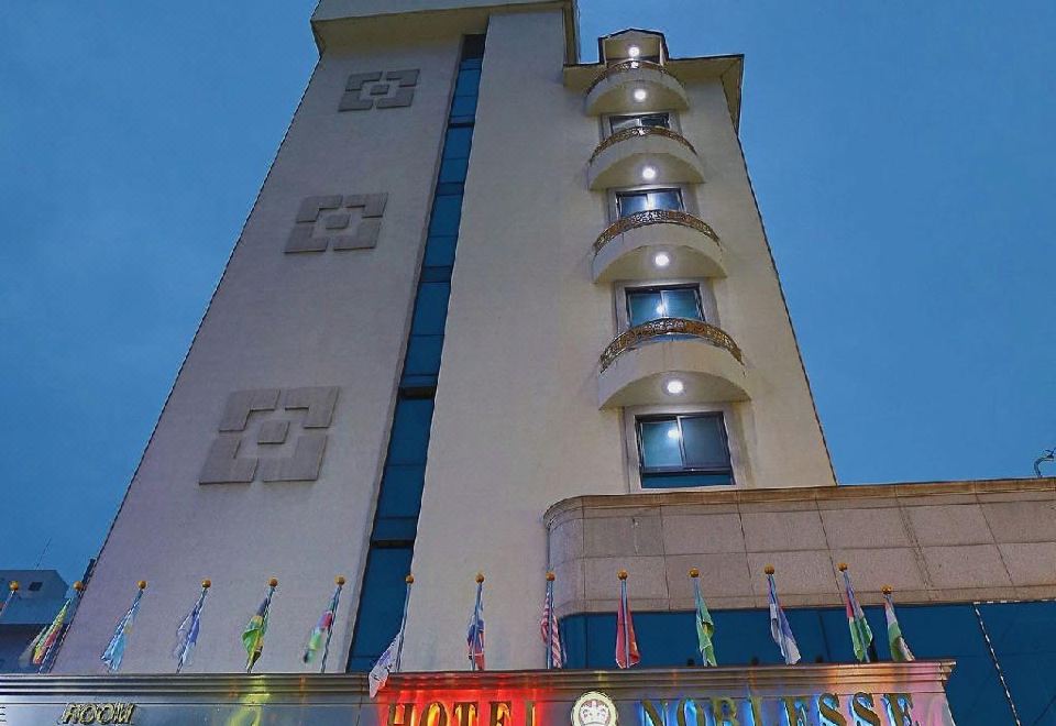 Suncheon Nobless Hotel - Housity