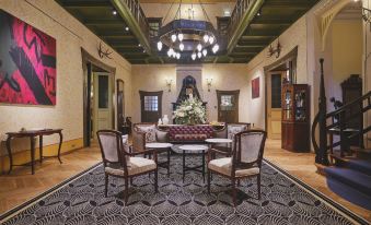 Villa Ammende Restaurant and Hotel