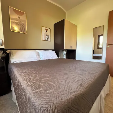 Holiday Apartment Orchidea with Swimming Pool and Private Beach -2