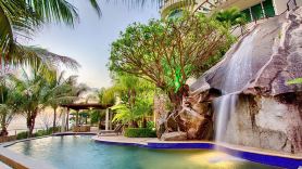Family Vacation Home, 10 Miles from Downtown Pv Romantic Zone, Ocean Frontage