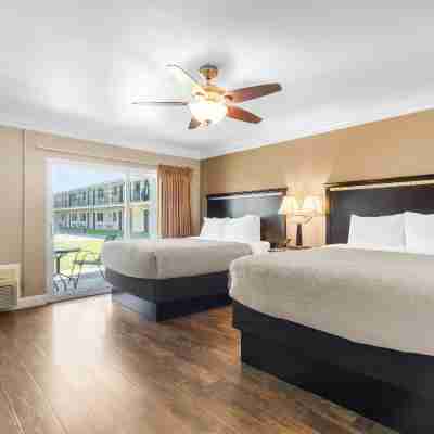 Quality Inn & Suites Santa Maria Rooms