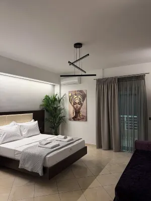 MG Luxury Living - balcony