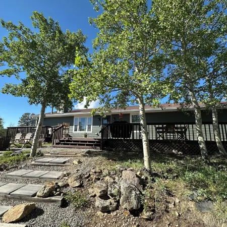 The Outlook-Golden Gate Canyon, Black Hawk3BR/2BA mountain home sleeps 6 guests