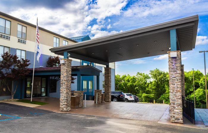 Holiday Inn Express OSAGE BCH - LAKE OF THE OZARKS by IHG