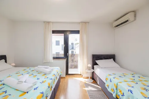 Charming Studio Rental with Garden View in Malinska, Croatia - 4성급
