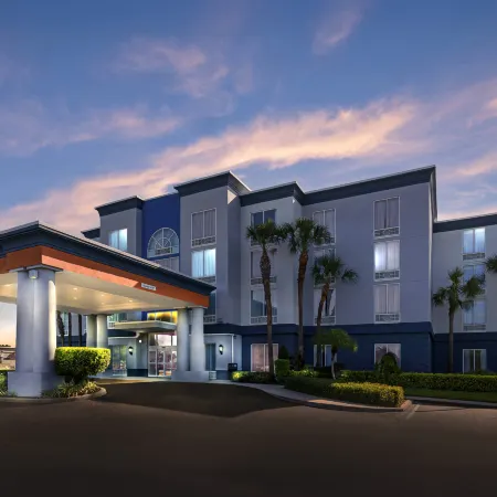 Holiday Inn Express & Suites ARCADIA by IHG