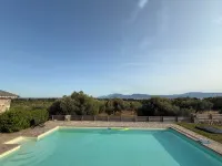 House Sleeps 6 With Private Pool - Boutique