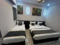 Hotel Shree Kesari Nandan - Bathtub