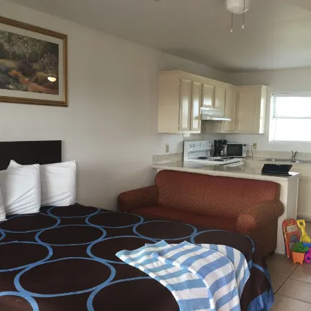 Port Isla Inn