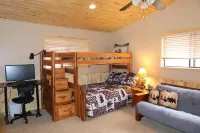 Life is better in a cabin. - Chalets