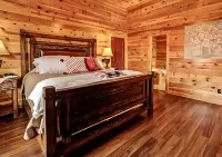 Mins to DT Gatlinburg Hot Tub Community Pool - Apartments