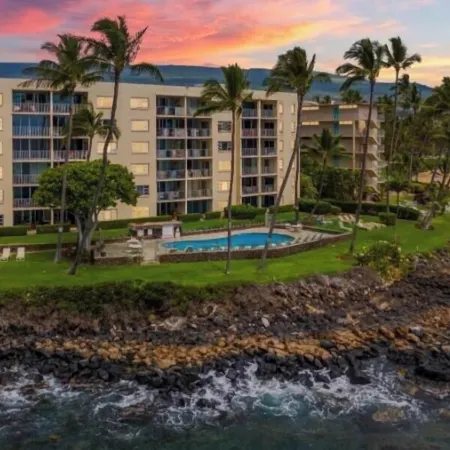 Royal Mauian #205