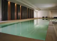 Westport Coast Hotel - Pools