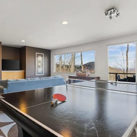 Mtn Views Sleeps 8 Hot Tub Game Room Fireplace
