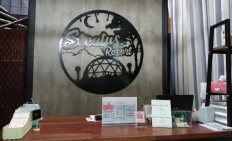 Stratus Resort