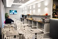 Alma Hotel - breakfast