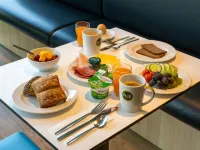 B&B HOTEL Göttingen-City - فطور