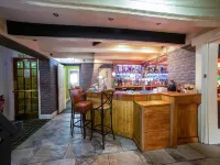 The Continental Hotel, Derby - Barer