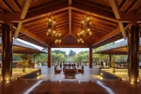 Indura Beach & Golf Resort. Curio Collection by Hilton - spa