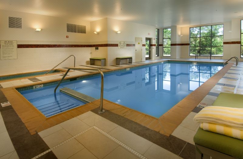 DoubleTree by Hilton Dulles Airport - Sterling photo 2