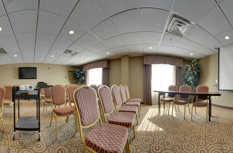 Hampton Inn & Suites West Bend photo 5