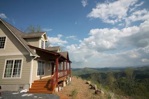 Amazing Mtn Views, Stunning Sunsets, Fire Pit, Gas Logs, Private, Grill, WiFi! - 4-Star